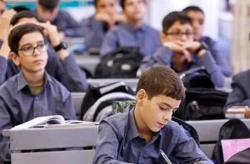 ادامه آموزش دانش آموزان نباید به اینترنت وابسته باشد