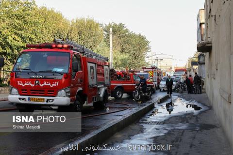 نجات ۷ گرفتار در دود آتش ساختمان ۵ طبقه