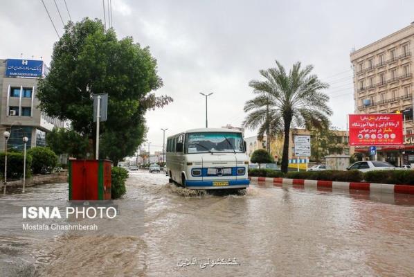 بارش شدید باران در بندرعباس آبگرفتگی معابر و قطع برق به دنبال داشت