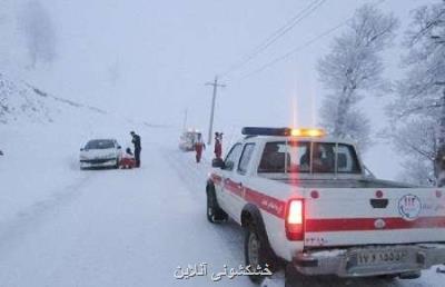 برف ۴۵ روستای سپیدان را محاصره كرد