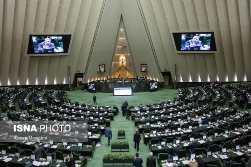 متولدان سال ۱۴۰۰ سهام دار بورس می شوند